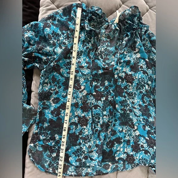 Anthropologie Chiffon Blouse Blue Floral Long Sleeve V-Neck size S - Picture 9 of 12